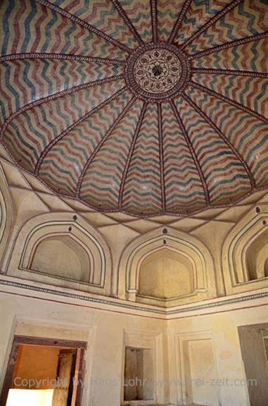 04 Fort_Amber_and Elephants,_Jaipur_DSC5137_b_H600